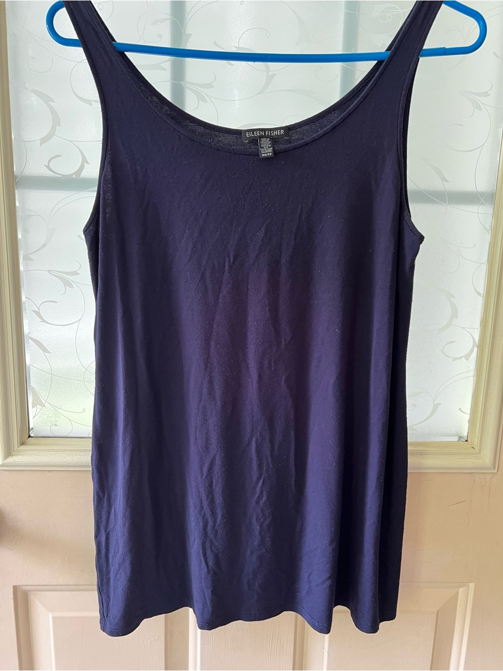 Eileen Fisher midnight blue sz XS scoop neck tank top.